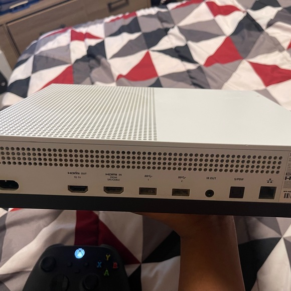 Xbox One S - Picture 5 of 5